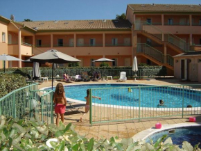 Grazioso bilocale a 200 m dal mare in residence con piscina e WI-FI